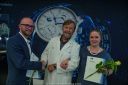 Glashuette_Original_CEO_Yann_Gamard_with_the_two_best_graduates_of_2016_Birgit_Schoenfeldt_and_Robert_Loewe_prot.jpg